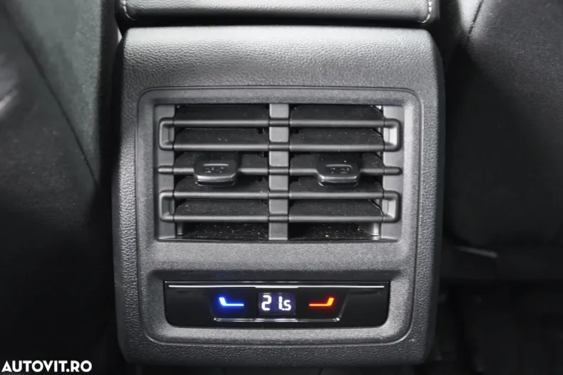 Volkswagen Golf din 2025 cu 6.000 km - oferta VOL195262 - foto 28