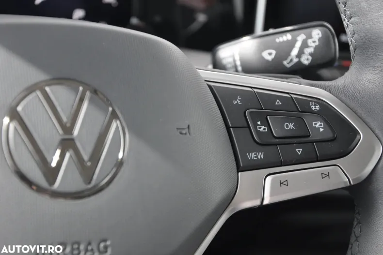 Volkswagen Golf din 2025 cu 4.000 km - oferta VOL195263 - foto 19