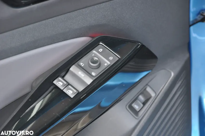 Volkswagen ID.5 din 2025 cu 12.000 km - oferta VOL195264 - foto 12