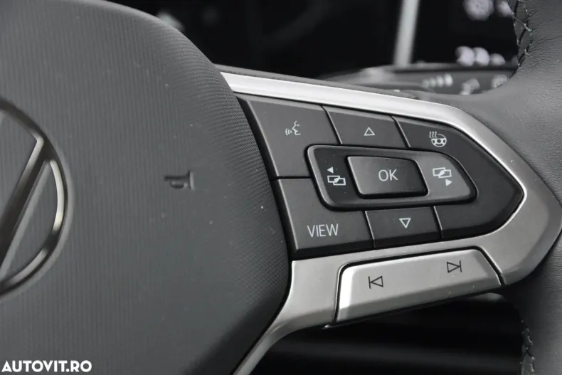 Volkswagen Golf din 2025 cu 800 km - oferta VOL195266 - foto 20