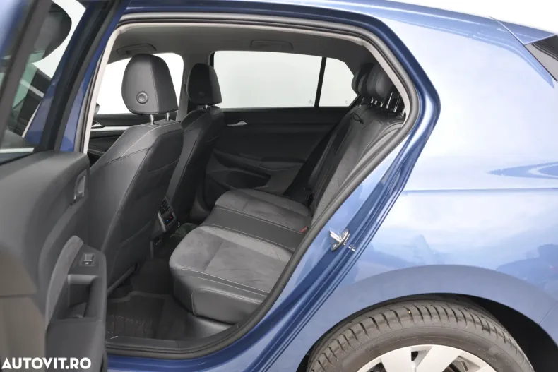 Volkswagen Golf din 2025 cu 800 km - oferta VOL195266 - foto 26