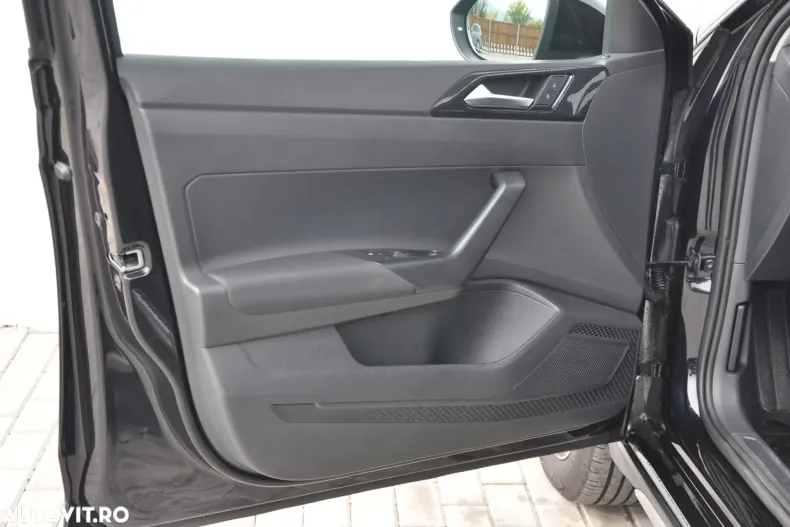 Volkswagen Taigo din 2025 cu 9.600 km - oferta VOL195268 - foto 10