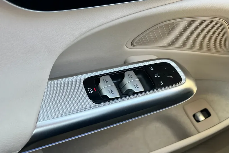 Mercedes-Benz E din 2024 cu 23.149 km - oferta MER195273 - foto 23