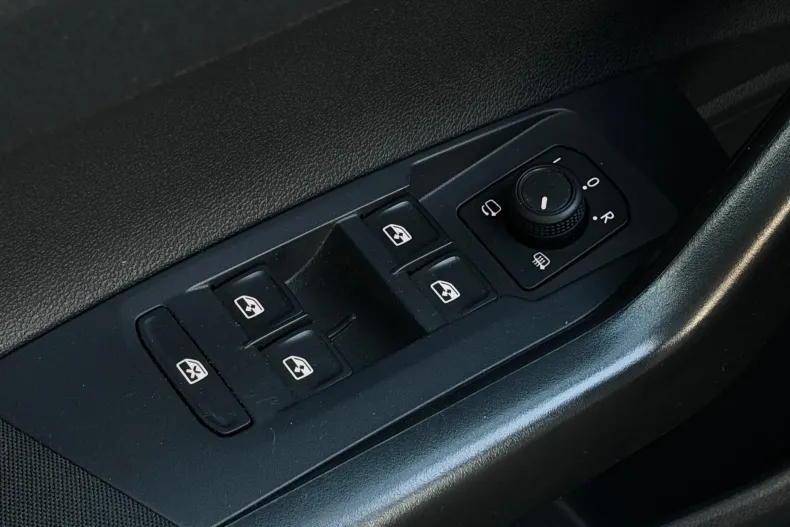 Volkswagen Taigo din 2022 cu 42.476 km - oferta VOL195282 - foto 17