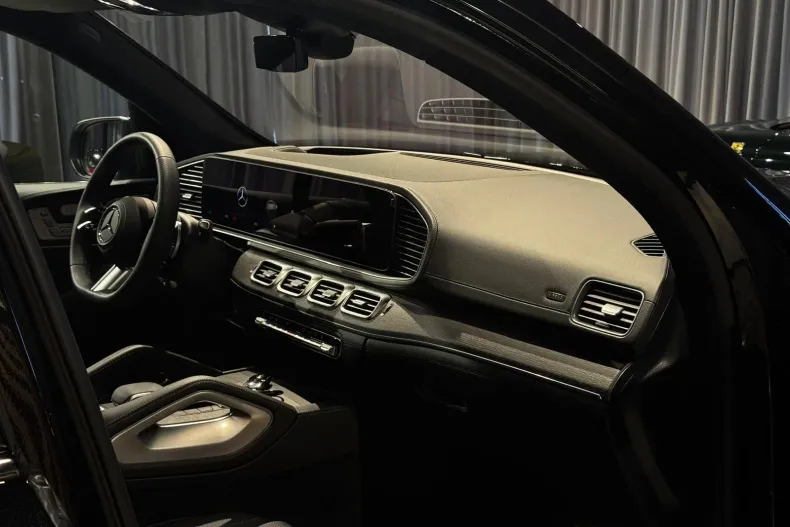 Mercedes-Benz GLS din 2025 cu 6.000 km - oferta MER195295 - foto 36