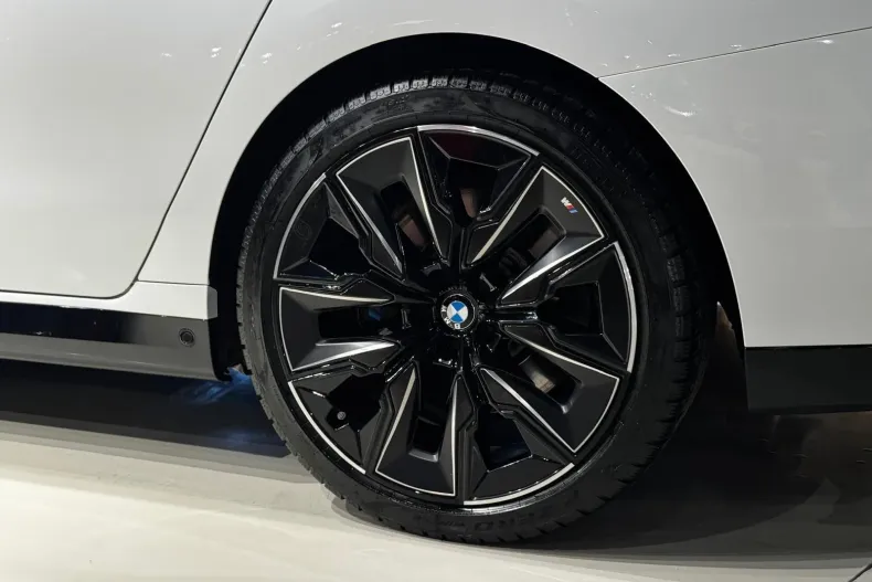 BMW 740d (Seria 7) din 2024 cu 56.000 km - oferta BMW195297 - foto 15
