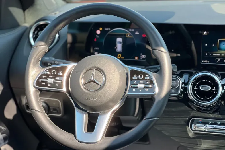 Mercedes-Benz GLA din 2023 cu 19.354 km - oferta MER195303 - foto 16