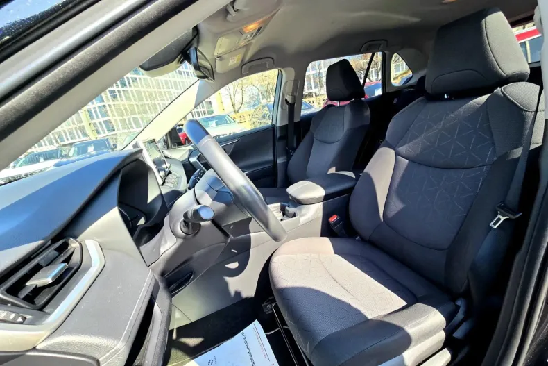 Toyota RAV4 din 2022 cu 67.334 km - oferta TOY195304 - foto 7