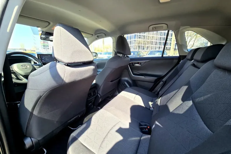 Toyota RAV4 din 2022 cu 67.334 km - oferta TOY195304 - foto 17