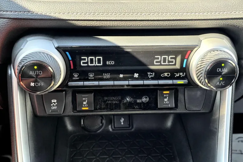Toyota RAV4 din 2022 cu 67.334 km - oferta TOY195304 - foto 22