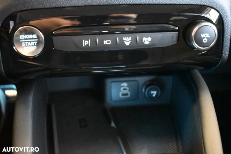 Ford Kuga din 2025 cu 1 km - oferta FOR195307 - foto 33