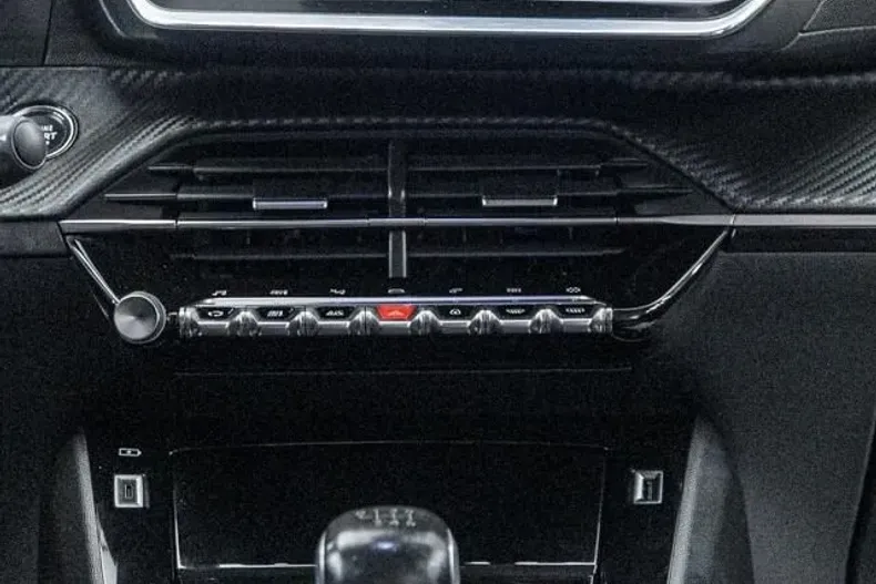 Peugeot 2008 din 2021 cu 172.700 km - oferta PEU195311 - foto 4