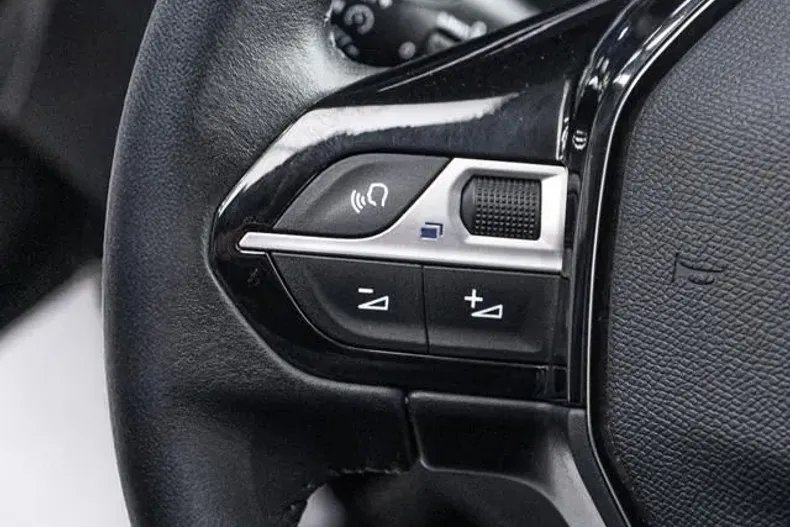 Peugeot 2008 din 2021 cu 172.700 km - oferta PEU195311 - foto 20