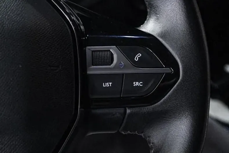 Peugeot 2008 din 2021 cu 172.700 km - oferta PEU195311 - foto 23