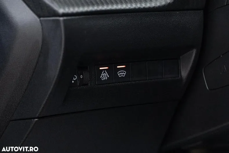 Peugeot 2008 din 2021 cu 172.700 km - oferta PEU195311 - foto 27