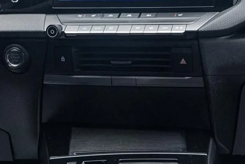 Opel Astra din 2023 cu 58.000 km - oferta OPE195313 - foto 4