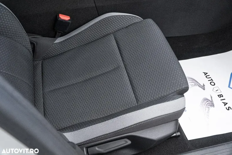 Opel Astra din 2023 cu 58.000 km - oferta OPE195313 - foto 38