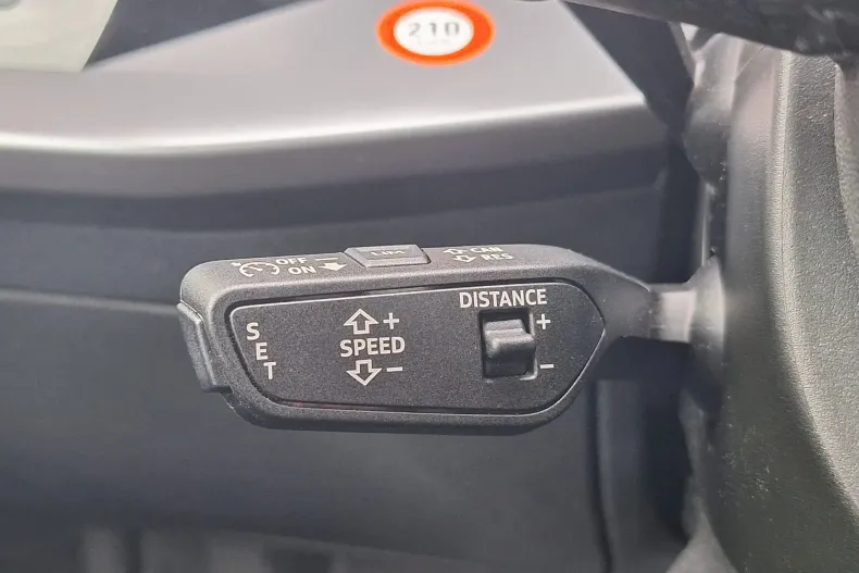Audi A3 din 2024 cu 9.812 km - oferta AUD195316 - foto 8