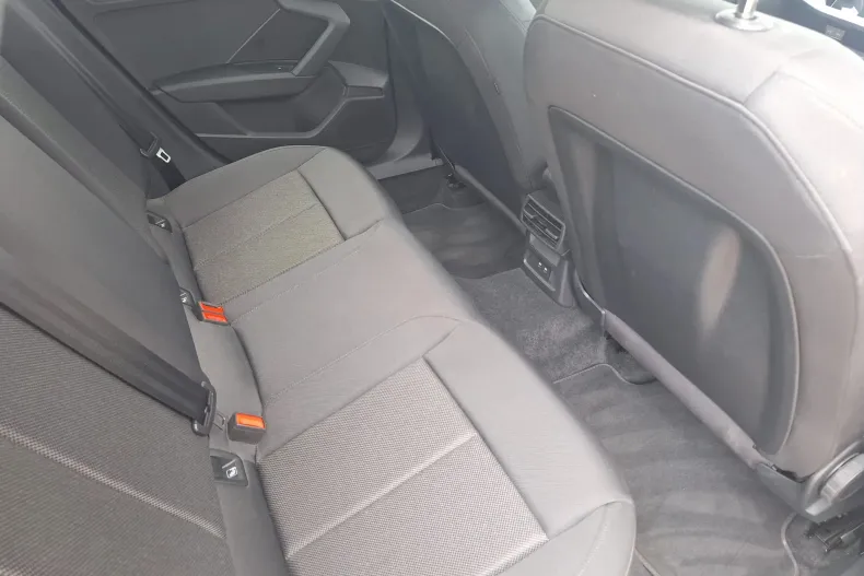 Audi A3 din 2024 cu 9.812 km - oferta AUD195316 - foto 18