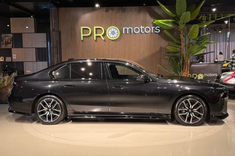 BMW 740d (Seria 7) din 2024 cu 59.000 km - oferta BMW195322 - foto 7