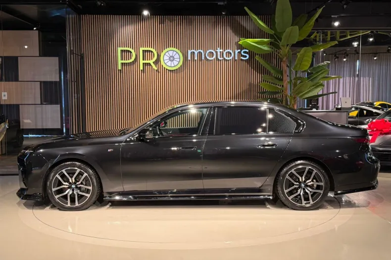 BMW 740d (Seria 7) din 2024 cu 59.000 km - oferta BMW195322 - foto 9