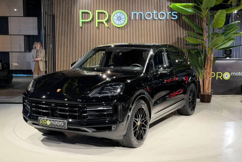 Porsche Cayenne din 2024 cu 39.000 km - oferta POR195323 - foto 3