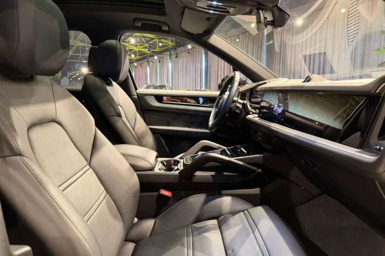 Porsche Cayenne din 2024 cu 39.000 km - oferta POR195323 - foto 24