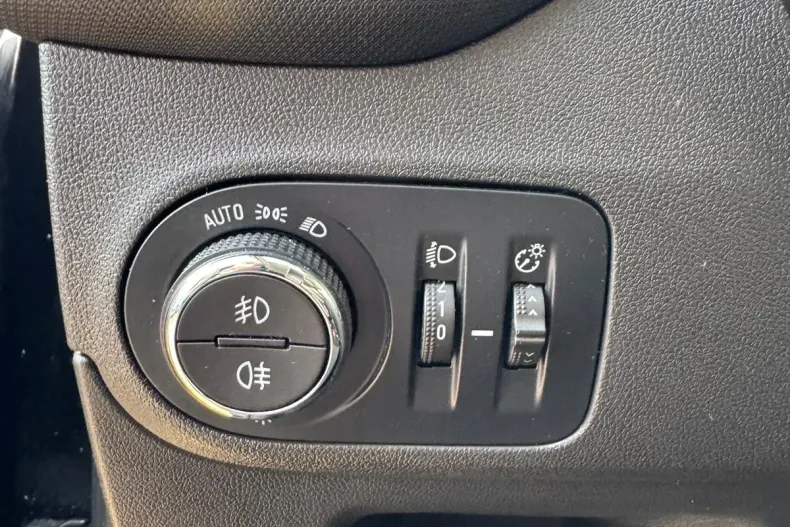 Opel Crossland din 2022 cu 61.883 km - oferta OPE195327 - foto 17