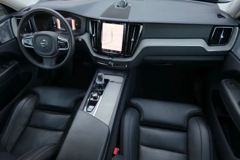 Volvo XC60 din 2021 cu 121.100 km - oferta VOL195330 - foto 6