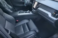 Volvo XC60 din 2021 cu 121.100 km - oferta VOL195330 - foto 28