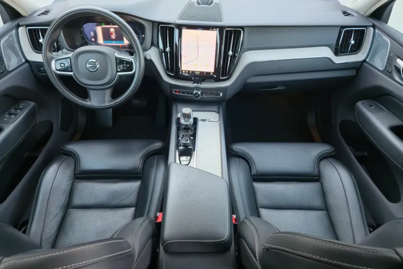 Volvo XC60 din 2021 cu 121.100 km - oferta VOL195330 - foto 31