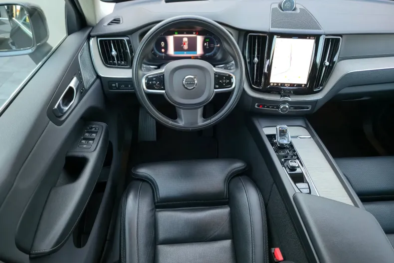 Volvo XC60 din 2021 cu 121.100 km - oferta VOL195330 - foto 33