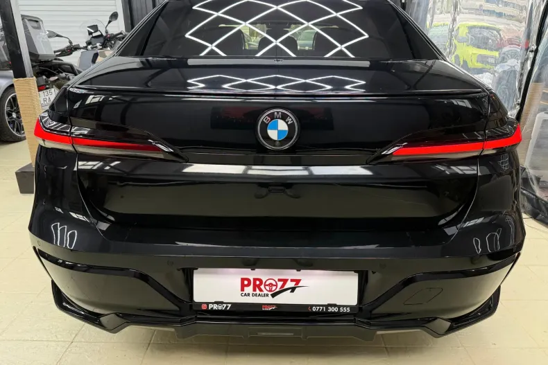 BMW 740d (Seria 7) din 2023 cu 64.322 km - oferta BMW195331 - foto 5