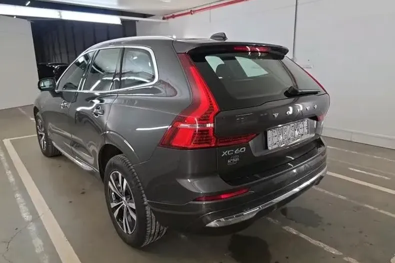 Volvo XC60 din 2021 cu 158.440 km - oferta VOL195332 - foto 5