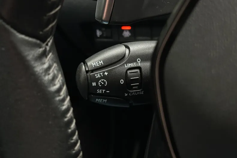 Peugeot 2008 din 2020 cu 127.998 km - oferta PEU195334 - foto 31