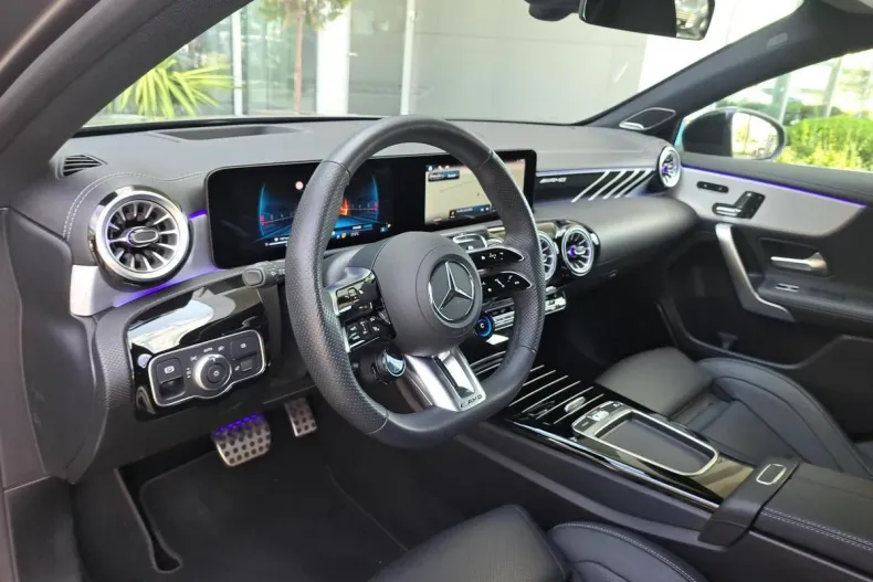 Mercedes-Benz A 35 AMG (Clasa A) din 2024 cu 13.723 km - oferta MER195335 - foto 9