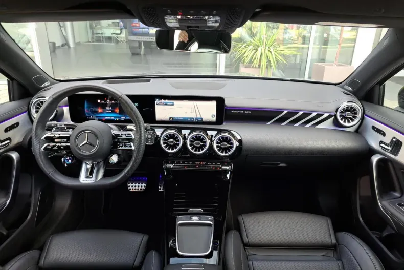 Mercedes-Benz A 35 AMG (Clasa A) din 2024 cu 13.723 km - oferta MER195335 - foto 11