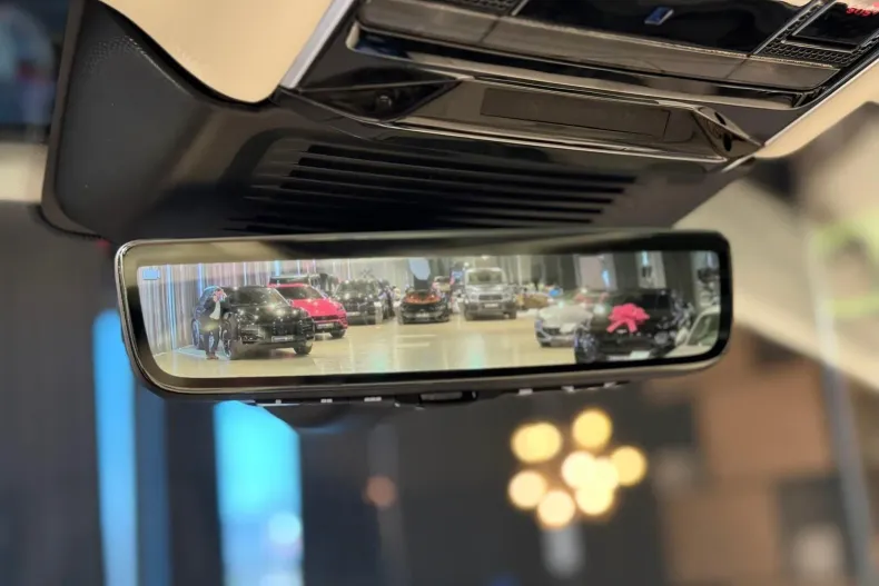 Land Rover Range Rover din 2025 cu 4.951 km - oferta LAN195336 - foto 10