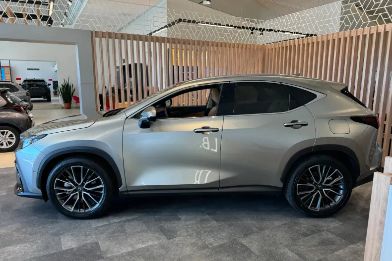 Lexus Seria NX din 2026 cu 2 km - oferta LEX195338 - foto 4