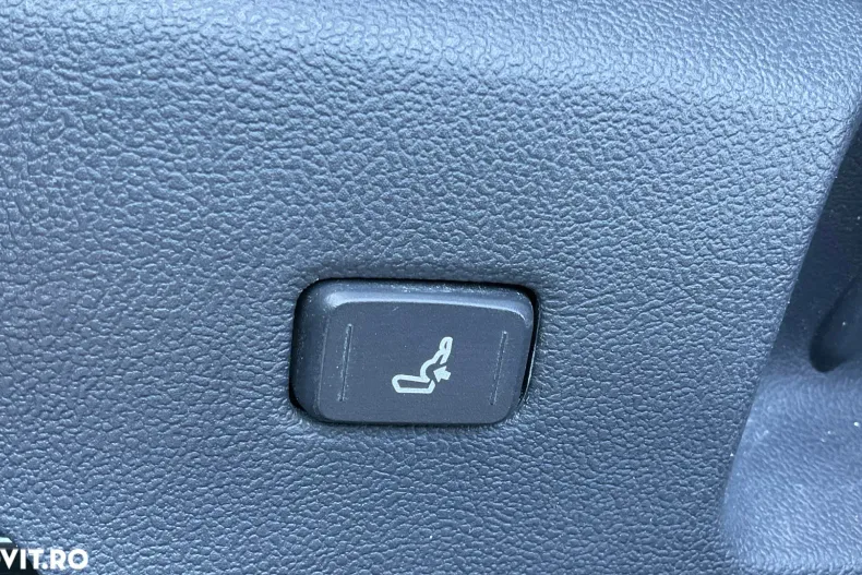 Toyota Corolla din 2020 cu 146.962 km - oferta TOY195347 - foto 31