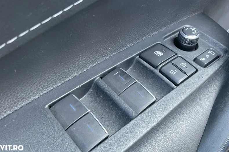 Toyota Corolla din 2020 cu 146.962 km - oferta TOY195347 - foto 33