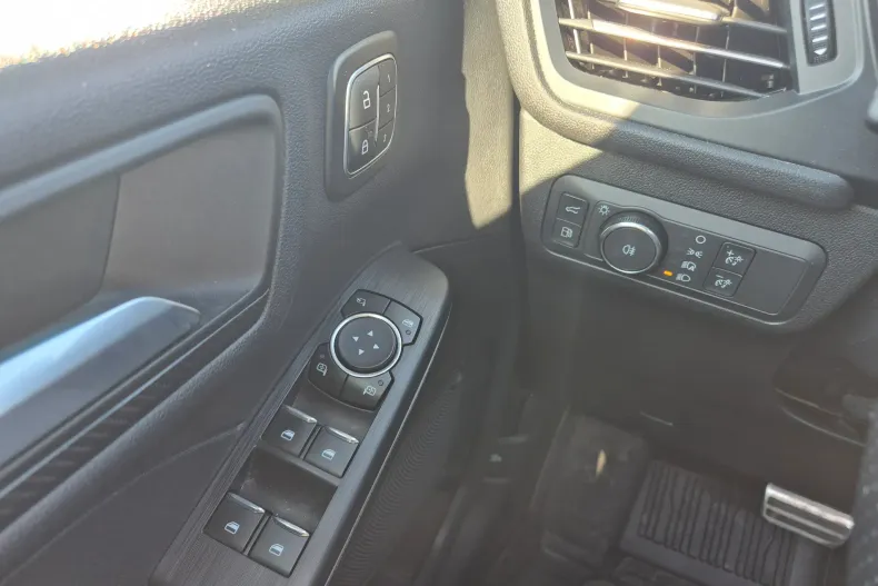 Ford Kuga din 2024 cu 40.000 km - oferta FOR195354 - foto 16