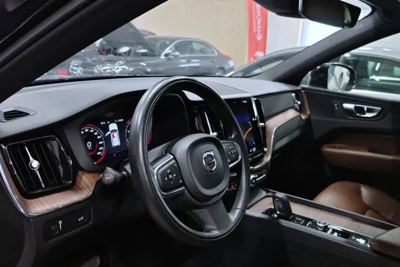 Volvo XC60 din 2020 cu 97.035 km - oferta VOL195360 - foto 7