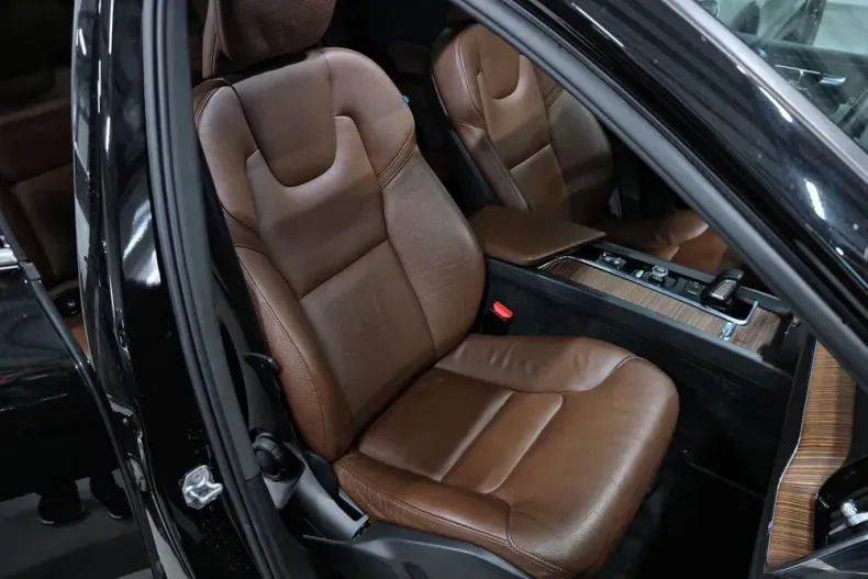 Volvo XC60 din 2020 cu 97.035 km - oferta VOL195360 - foto 9