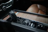 Volvo XC60 din 2020 cu 97.035 km - oferta VOL195360 - foto 11