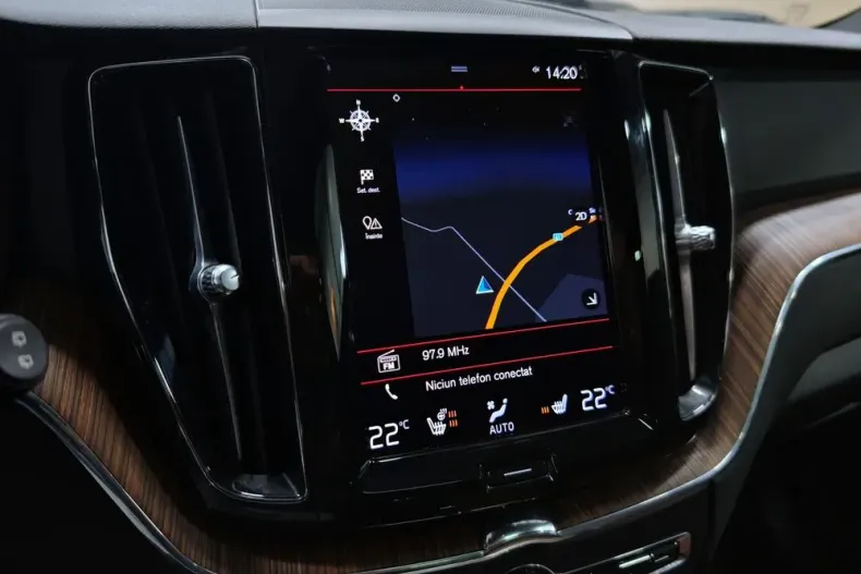 Volvo XC60 din 2020 cu 97.035 km - oferta VOL195360 - foto 13