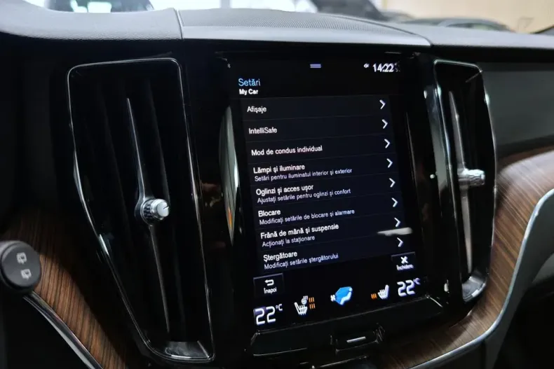 Volvo XC60 din 2020 cu 97.035 km - oferta VOL195360 - foto 19