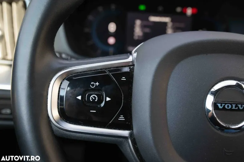 Volvo XC60 din 2022 cu 131.599 km - oferta VOL195362 - foto 15