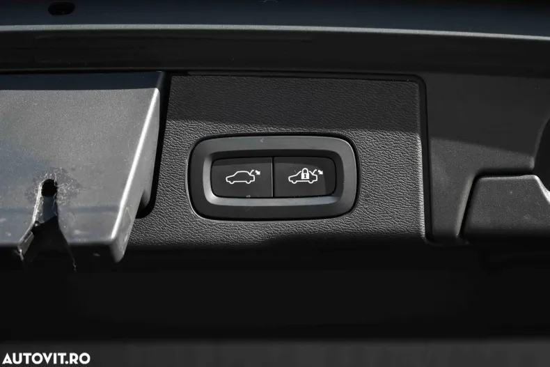 Volvo XC60 din 2022 cu 131.599 km - oferta VOL195362 - foto 18