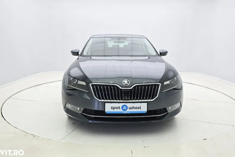 Skoda Superb din 2020 cu 143.494 km - oferta SKO195369 - foto 2